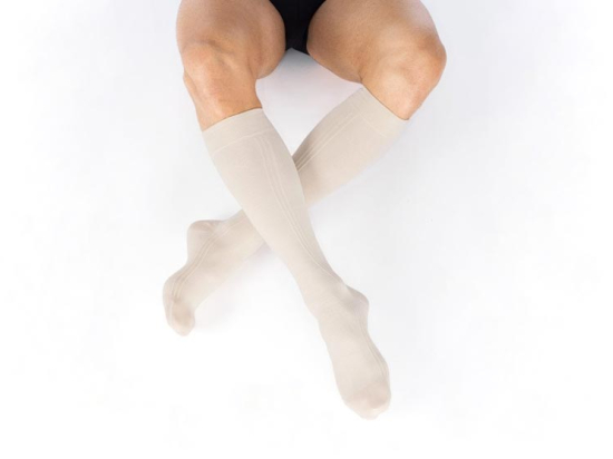 Legger Fine Chaussettes de compression pieds fermés Classe 2 Ecru - Taille 2 long