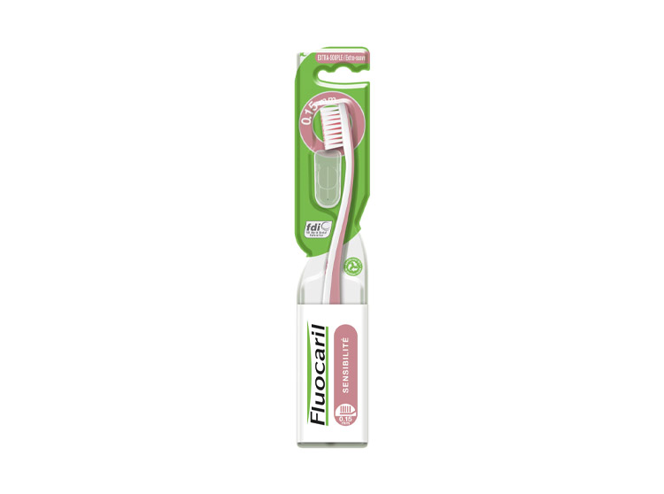 Fluocaril Brosse à dents Sensibilité 15/100 - Extra-souple