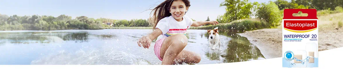 Enfant avec pansement waterproof